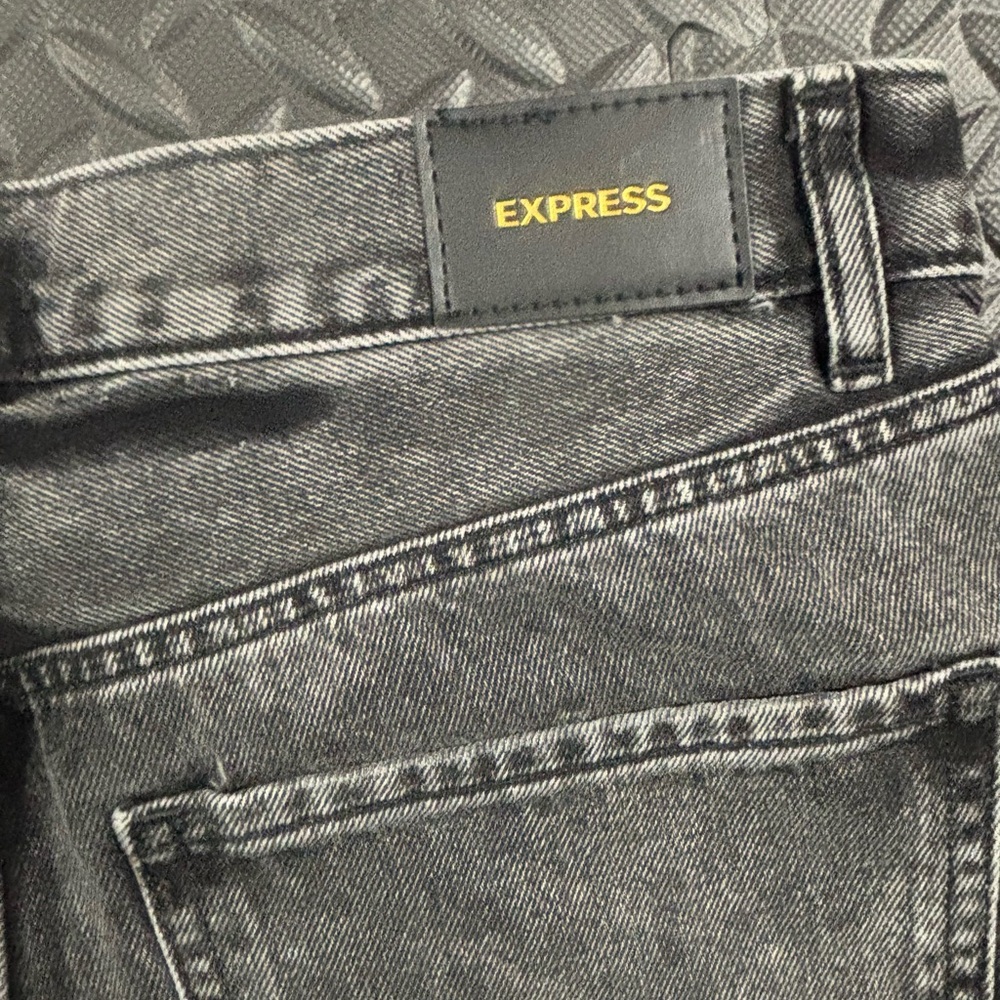 Express NWT Straight Ankle High Rise Jeans 12S Black Wash Distressed - Picture 15 of 16